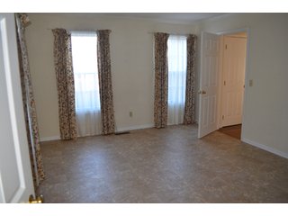 Property photo 10 - Gorgeous 4 Bedroom 2-Story Home with Full Basement - Real Estate Auction